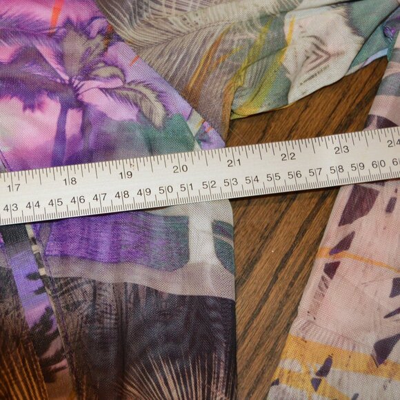 Save the Faith Brand~Boutique~NWT~Large~Short Zip up Jacket~Reversible~Nylon~ - Picture 12 of 15